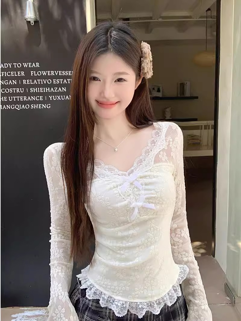 Pure Desire Lace Trim V-Neck T - Resin Vat 评论和价格