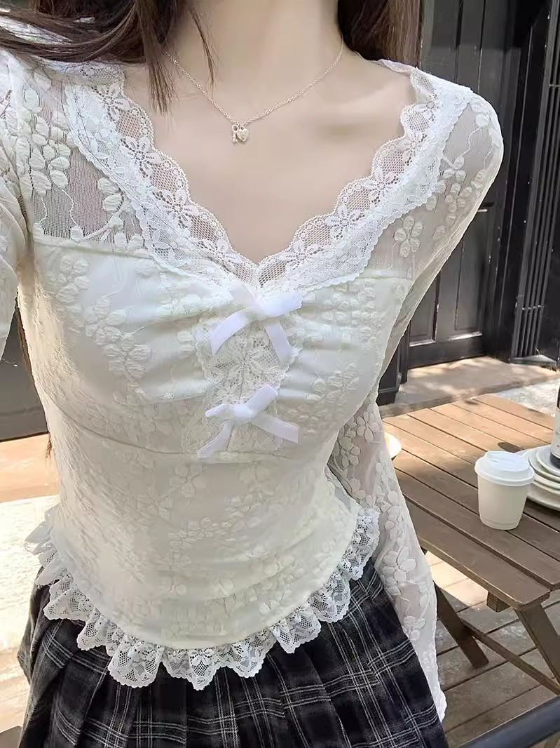 Pure Desire Lace Trim V-Neck T - Resin Vat 评论和价格
